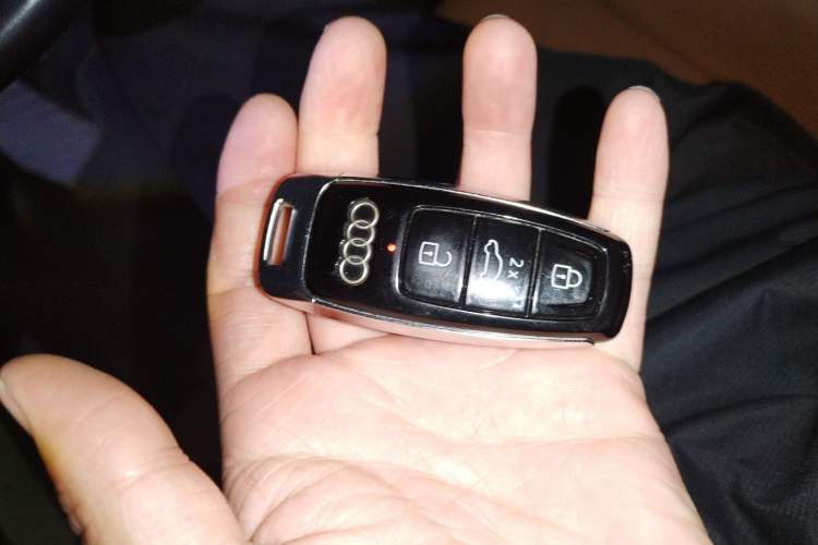 Used Audi A8 2023 A8L 50 TFSI quattro Prestige Edition Vehicle Key
