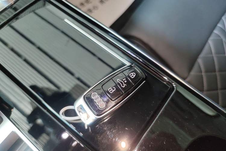 Used Audi A8 2023 A8L 50 TFSI quattro Prestige Edition Vehicle Key