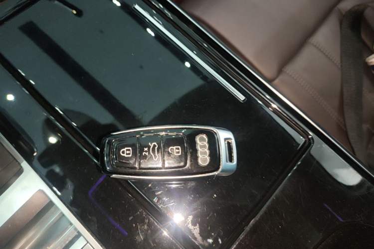 Used Audi A8 2023 A8L 45 TFSI quattro Luxury Model Vehicle Key