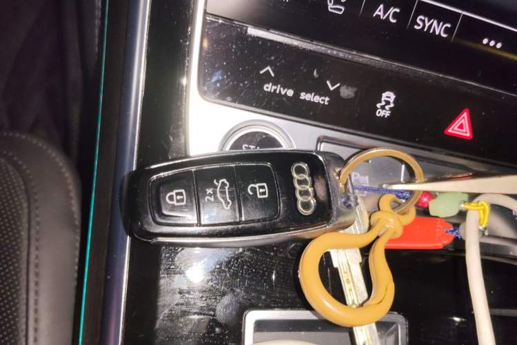 Used Audi A8 2023 A8L 55 TFSI quattro Flagship Model Vehicle Key