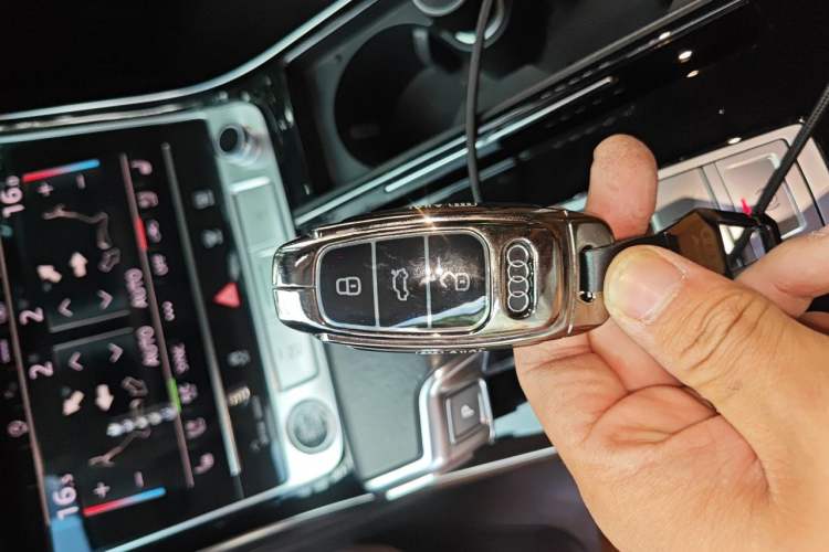 Used Audi A8 2023 A8L 50 TFSI quattro Prestige Edition Vehicle Key