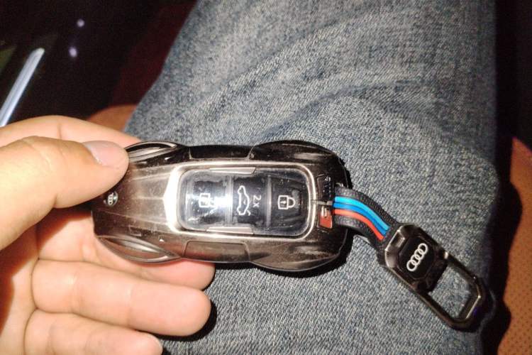 Used Audi A8 2023 A8L 45 TFSI quattro Luxury Model Vehicle Key