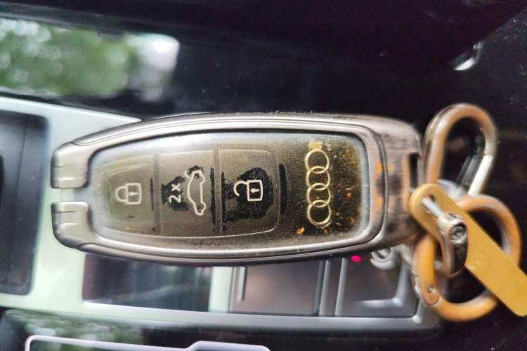 Used Audi A8 2023 A8L 50 TFSI quattro Prestige Edition Vehicle Key