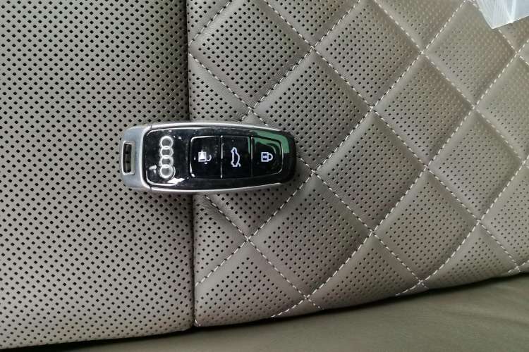 Used Audi A8 2023 A8L 50 TFSI quattro Prestige Edition Vehicle Key