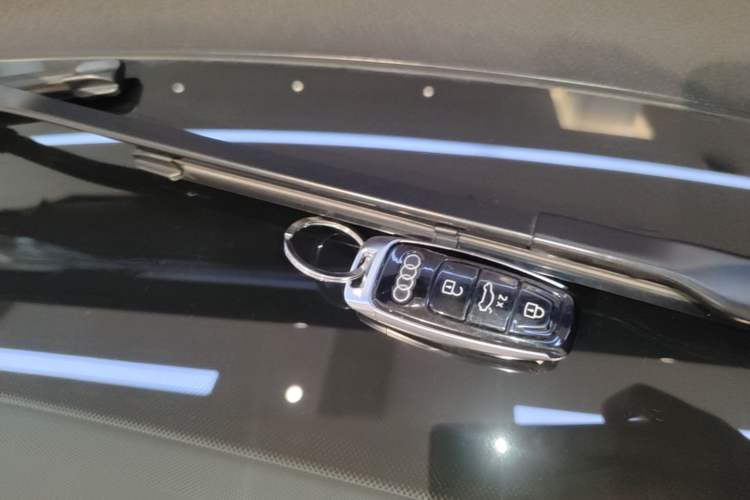 Used Audi A8 2023 A8L 50 TFSI quattro Prestige Edition Vehicle Key