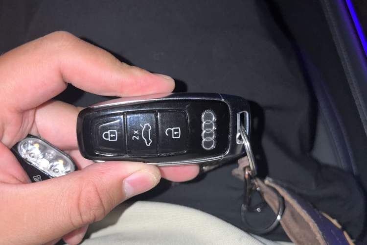 Used Audi A8 2023 A8L 50 TFSI quattro Prestige Edition Vehicle Key