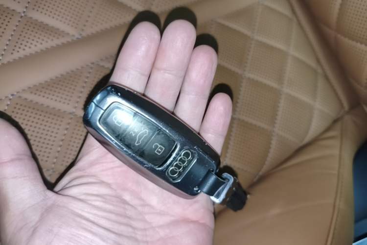Used Audi A8 2023 A8L 50 TFSI quattro Prestige Edition Vehicle Key