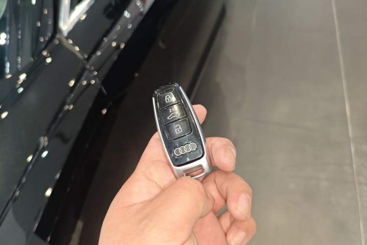 Used Audi A8 2023 A8L 50 TFSI quattro Prestige Edition Vehicle Key