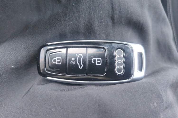Used Audi A8 2023 A8L 50 TFSI quattro Prestige Edition Vehicle Key