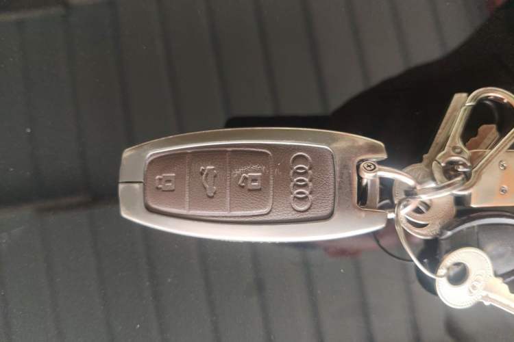 Used Audi A8 2023 A8L 50 TFSI quattro Prestige Edition Vehicle Key