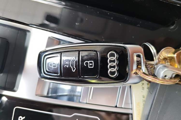 Used Audi A8 2023 A8L 50 TFSI quattro Prestige Edition Vehicle Key