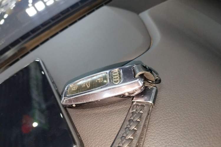 Used Audi A8 2023 A8L 50 TFSI quattro Prestige Edition Vehicle Key