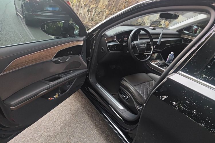 Used Audi A8 2024 A8L 55 TFSI quattro Flagship Model Driver Seat