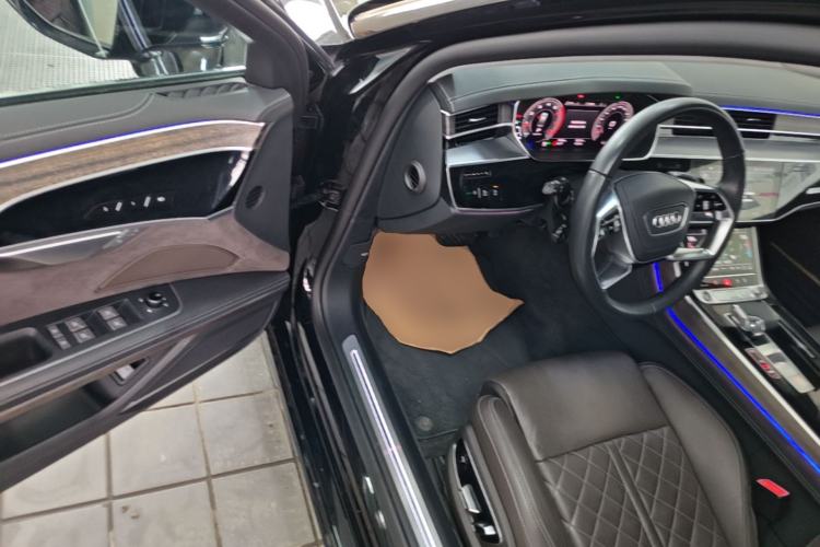 Used Audi A8 2024 A8L 55 TFSI quattro Flagship Model Driver Seat