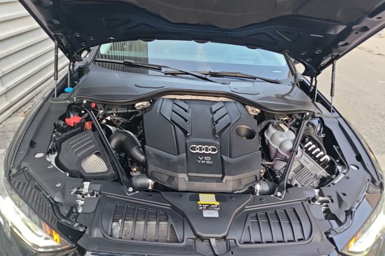 Used Audi A8 2024 A8L 55 TFSI quattro Flagship Model Engine Bay