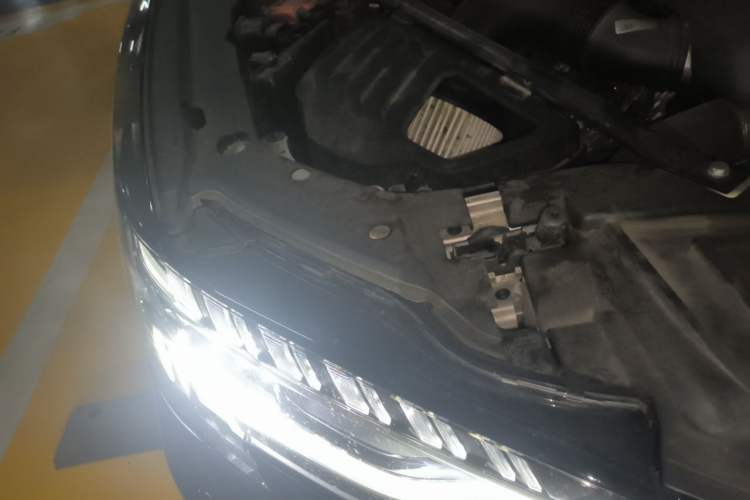Used Audi A8 2024 A8L 50 TFSI quattro Prestige Edition Engine Bay Right