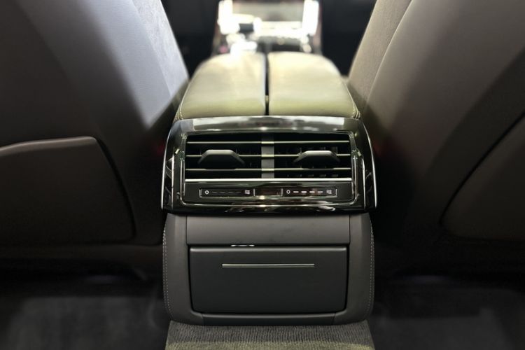 Used Audi A8 2024 A8L 55 TFSI quattro Flagship Model Exterior 10