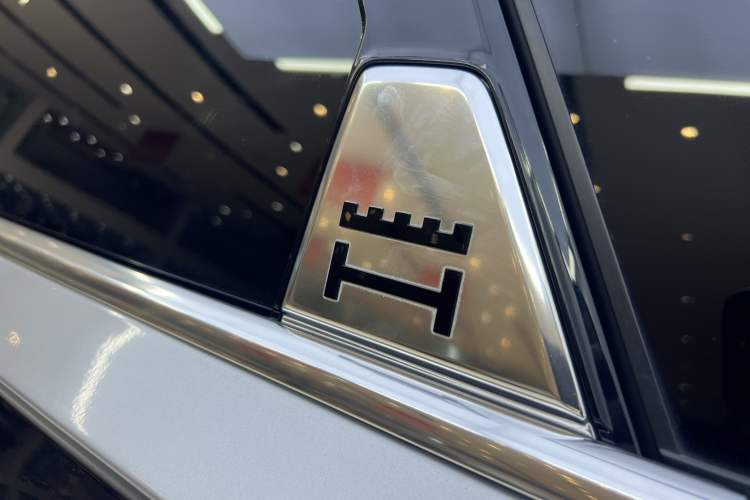 Used Audi A8 2024 A8L Horch Founder's Edition Classic Exterior 7