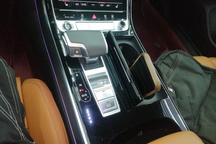 Used Audi A8 2024 A8L 45 TFSI quattro Luxury Model Gear Lever