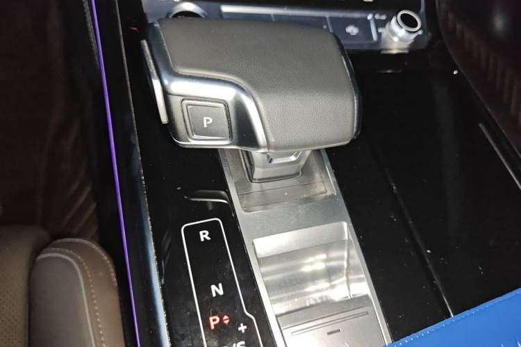 Used Audi A8 2024 A8L 50 TFSI quattro Prestige Edition Gear Lever