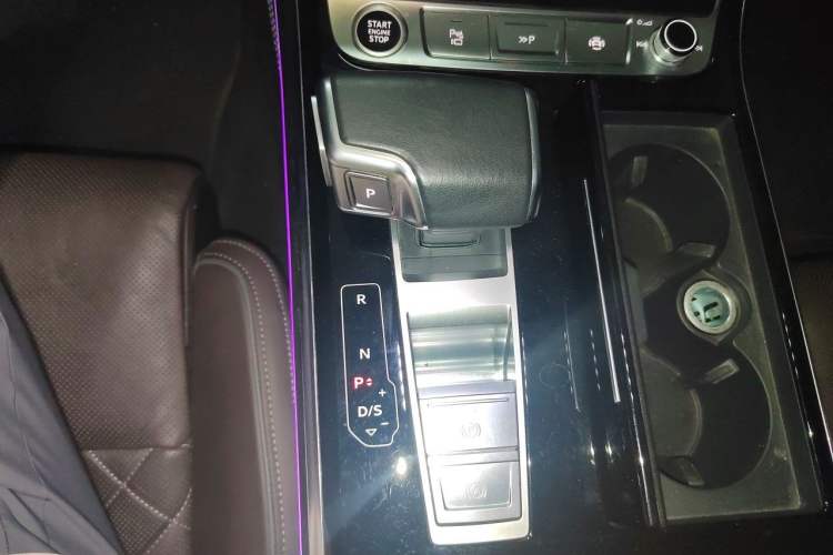 Used Audi A8 2024 A8L 50 TFSI quattro Prestige Edition Gear Lever