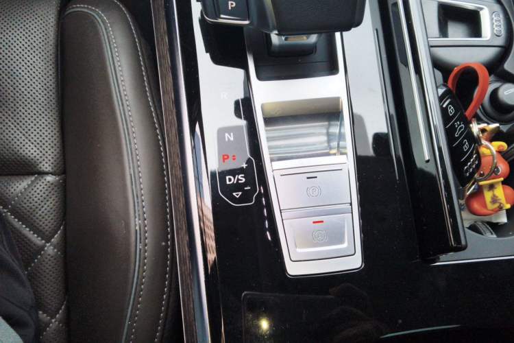 Used Audi A8 2024 A8L 55 TFSI quattro Flagship Model Gear Lever