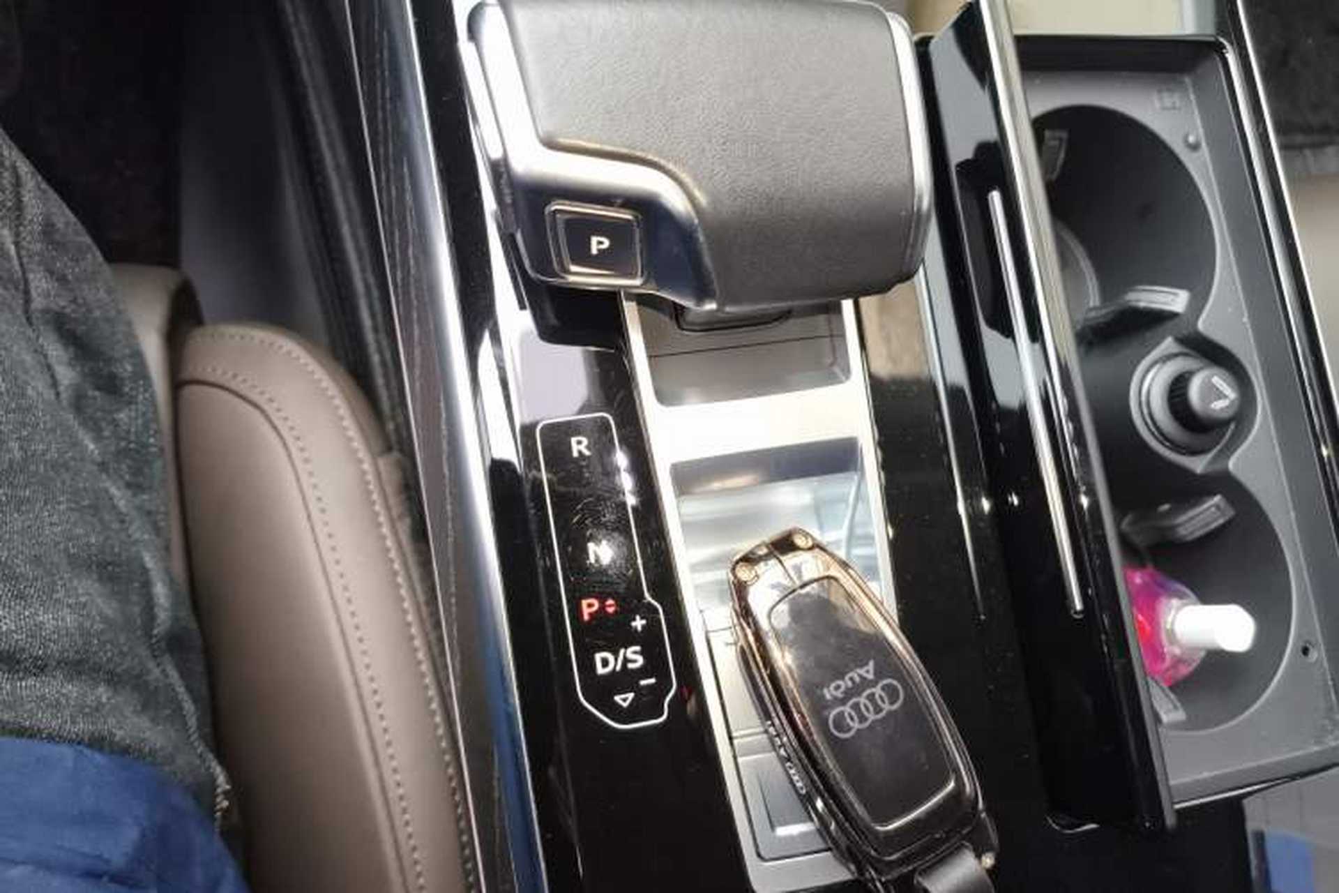 Used Audi A8 2024 A8L 45 TFSI quattro Luxury Model Gear Lever