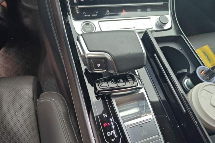 Used Audi A8 2024 A8L 55 TFSI quattro Flagship Model Gear Lever