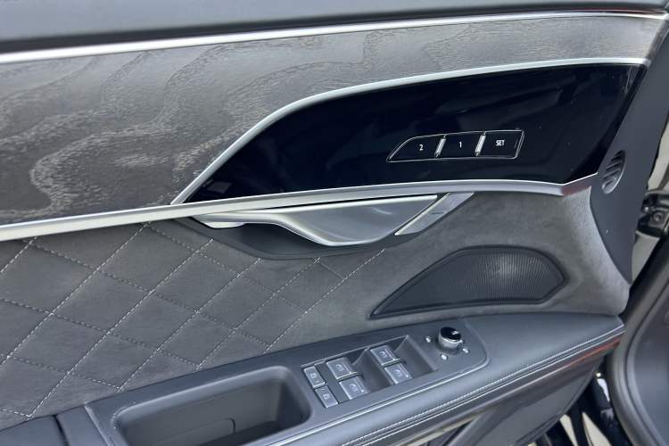 Used Audi A8 2024 A8L Horch Founder's Edition Classic Interior 10