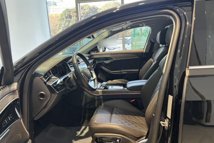 Used Audi A8 2024 A8L 55 TFSI quattro Flagship Model Interior 4
