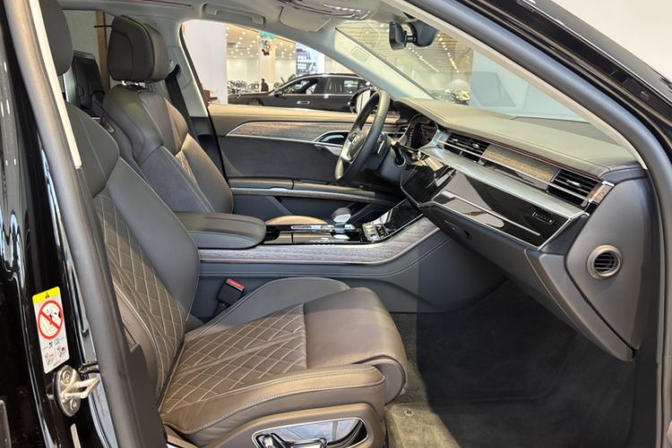 Used Audi A8 2024 A8L 55 TFSI quattro Flagship Model Interior 5