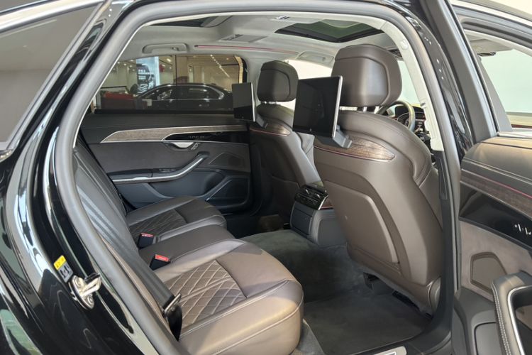 Used Audi A8 2024 A8L 55 TFSI quattro Flagship Model Interior 6