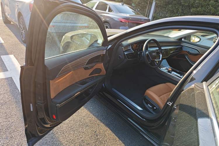 Used Audi A8 2024 A8L 55 TFSI quattro Flagship Model Interior 8