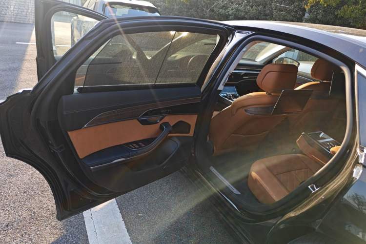 Used Audi A8 2024 A8L 55 TFSI quattro Flagship Model Interior 9
