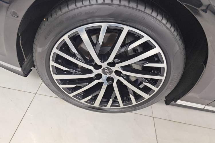 Used Audi A8 2024 A8L 50 TFSI quattro Prestige Edition Left Front Wheel Hub