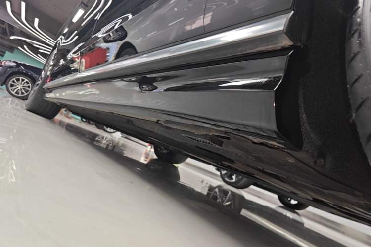 Used Audi A8 2024 A8L 50 TFSI quattro Prestige Edition Left Side Sill
