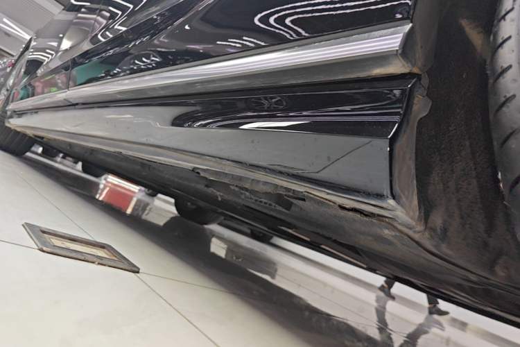 Used Audi A8 2024 A8L 50 TFSI quattro Prestige Edition Left Side Sill