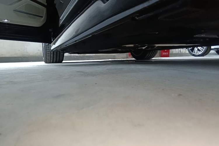 Used Audi A8 2024 A8L 50 TFSI quattro Prestige Edition Left Side Sill