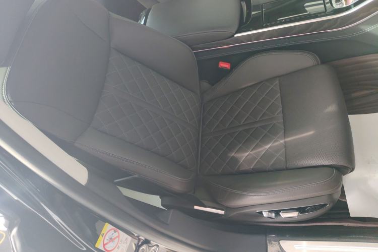 Used Audi A8 2024 A8L 50 TFSI quattro Prestige Edition Right Front Seat