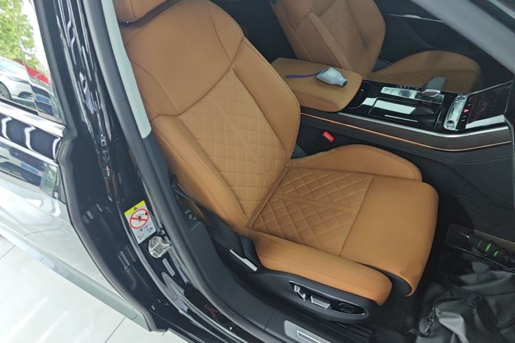 Used Audi A8 2024 A8L 50 TFSI quattro Prestige Edition Right Front Seat