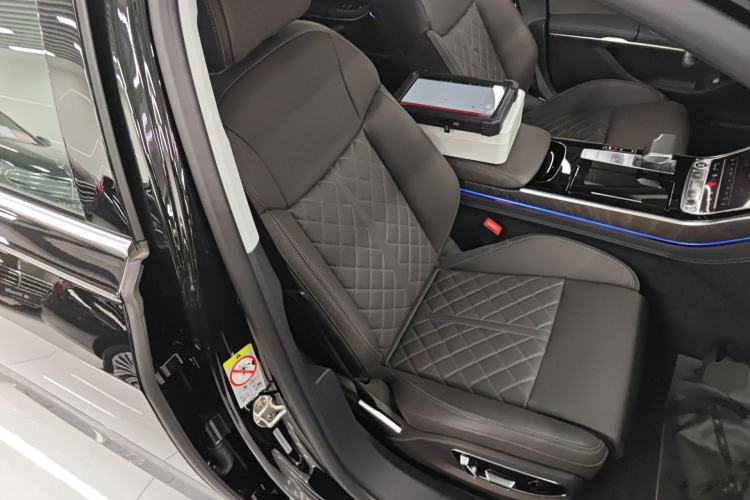 Used Audi A8 2024 A8L 50 TFSI quattro Prestige Edition Right Front Seat