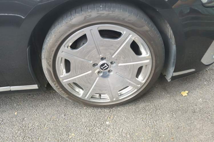 Used Audi A8 2024 A8L 45 TFSI quattro Luxury Model Right Front Wheel Hub