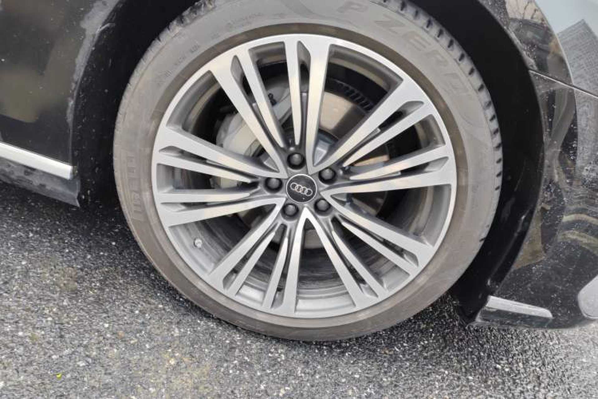 Used Audi A8 2024 A8L 45 TFSI quattro Luxury Model Right Front Wheel Hub