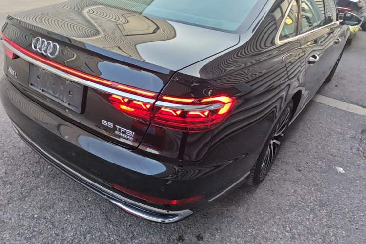 Used Audi A8 2024 A8L 55 TFSI quattro Flagship Model Right Rear Taillight