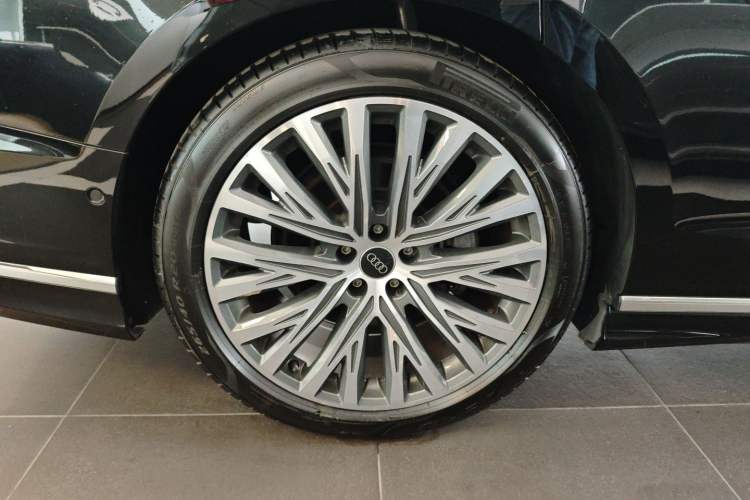 Used Audi A8 2024 A8L 50 TFSI quattro Prestige Edition Right Rear Wheel Hub