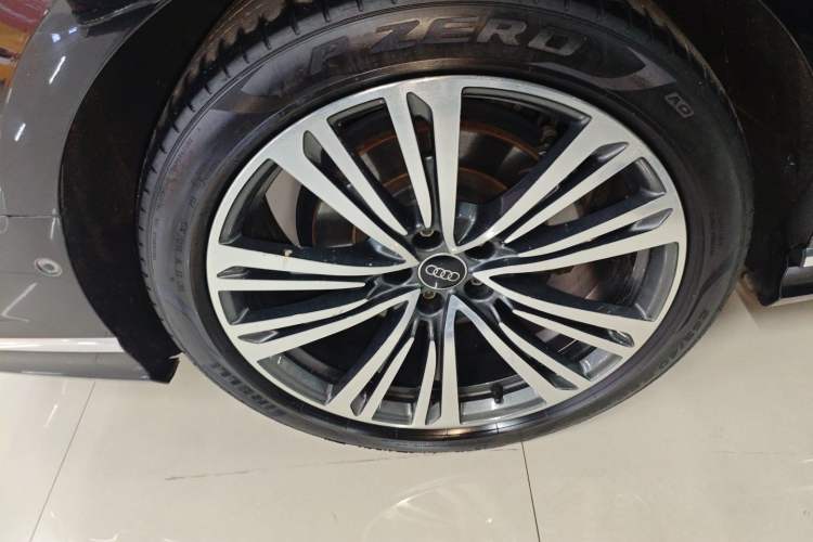 Used Audi A8 2024 A8L 50 TFSI quattro Prestige Edition Right Rear Wheel Hub