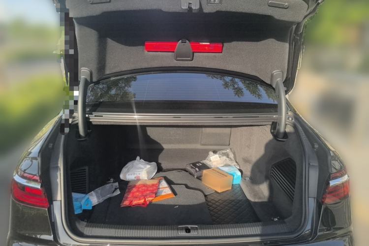 Used Audi A8  Trunk