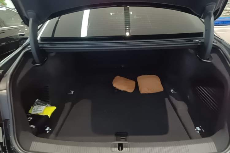 Used Audi A8 2024 A8L 50 TFSI quattro Prestige Edition Trunk