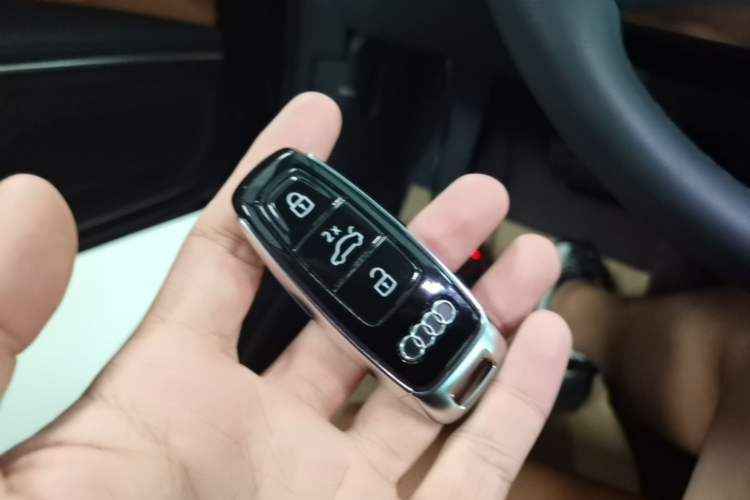 Used Audi A8 2024 A8L 50 TFSI quattro Prestige Edition Vehicle Key