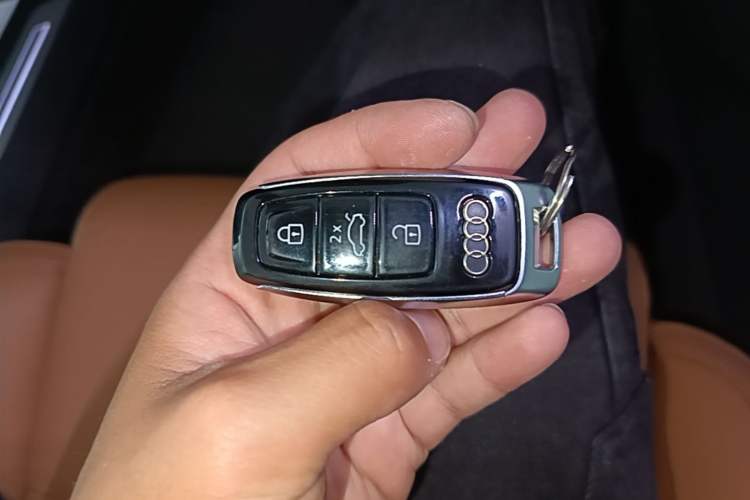 Used Audi A8 2024 A8L 50 TFSI quattro Prestige Edition Vehicle Key